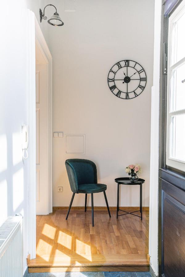 New Stylish 3 Suites Bedrooms Apt In Mala Strana - N2Nd Prague Luaran gambar