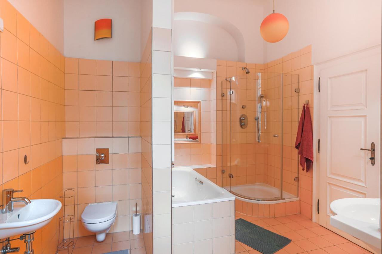 New Stylish 3 Suites Bedrooms Apt In Mala Strana - N2Nd Prague Luaran gambar