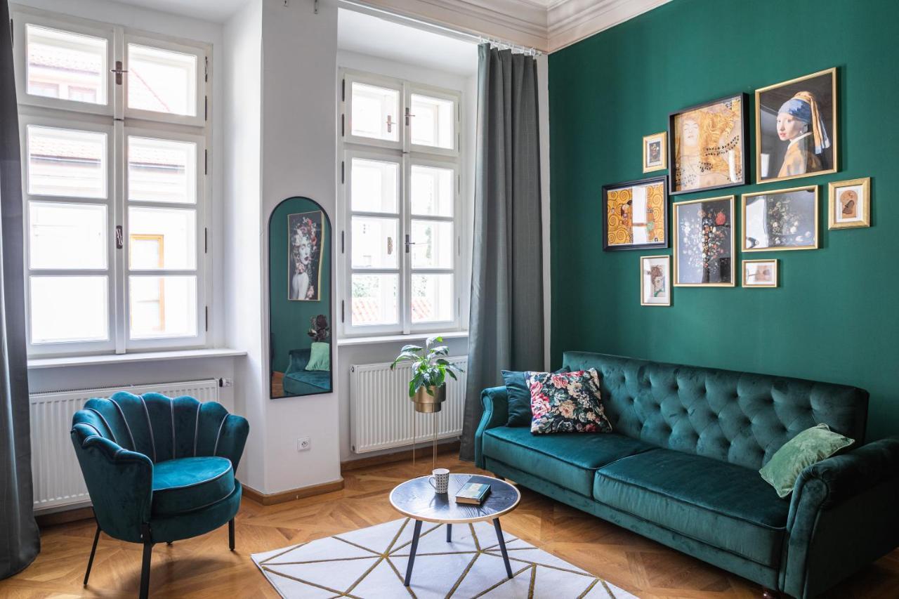 New Stylish 3 Suites Bedrooms Apt In Mala Strana - N2Nd Prague Luaran gambar
