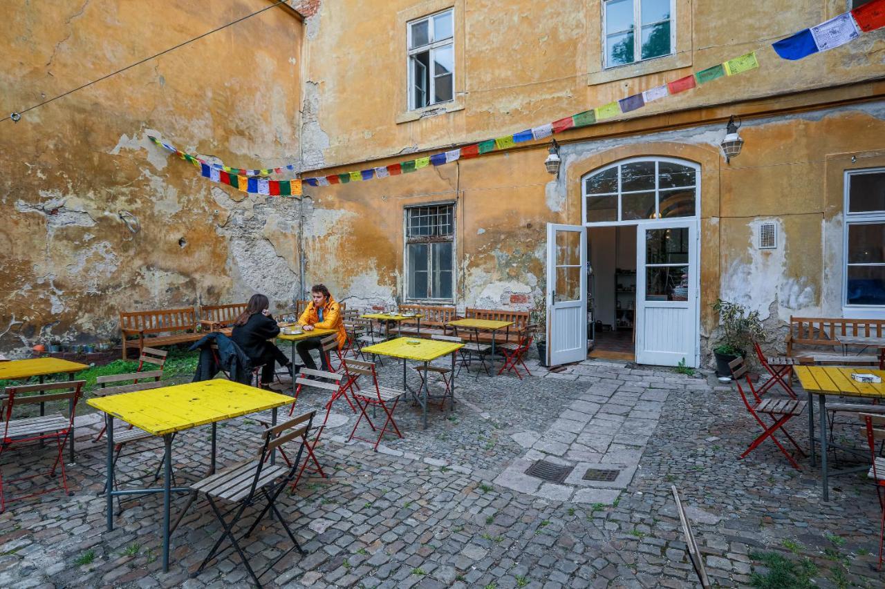 New Stylish 3 Suites Bedrooms Apt In Mala Strana - N2Nd Prague Luaran gambar
