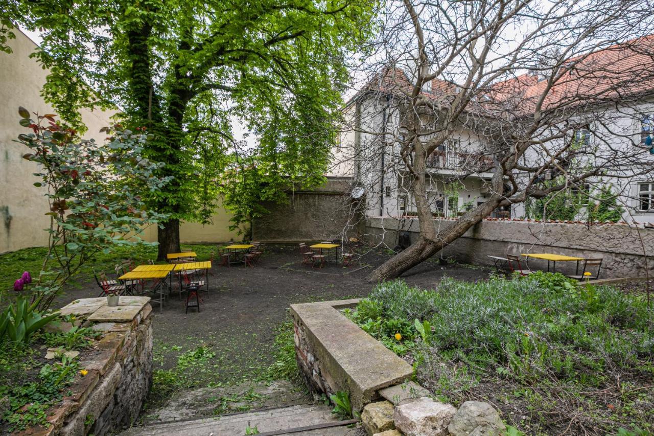 New Stylish 3 Suites Bedrooms Apt In Mala Strana - N2Nd Prague Luaran gambar